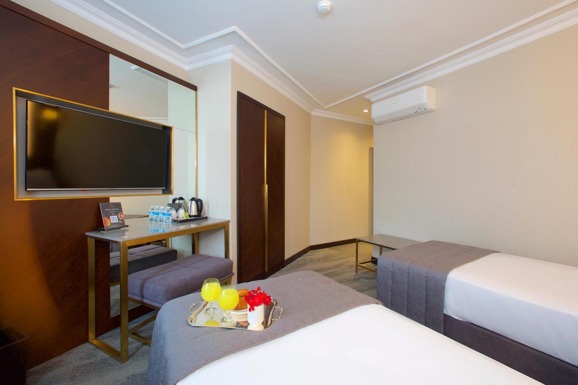 ยูซุฟปาซา โคนาช์ Hotel อิสตันบูล ภายนอก รูปภาพ