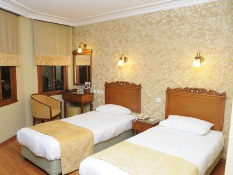 ยูซุฟปาซา โคนาช์ Hotel อิสตันบูล ภายนอก รูปภาพ